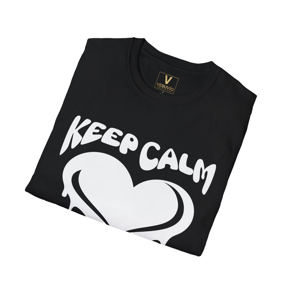 Keep Calm Love On T-Shirt – Dripping Heart Graphic Tee, Romantic Valentine’s Day Gift